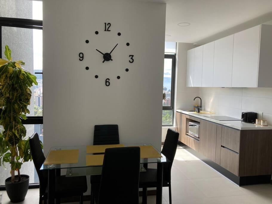 Confort Suite La Carolina Quito Eksteriør billede